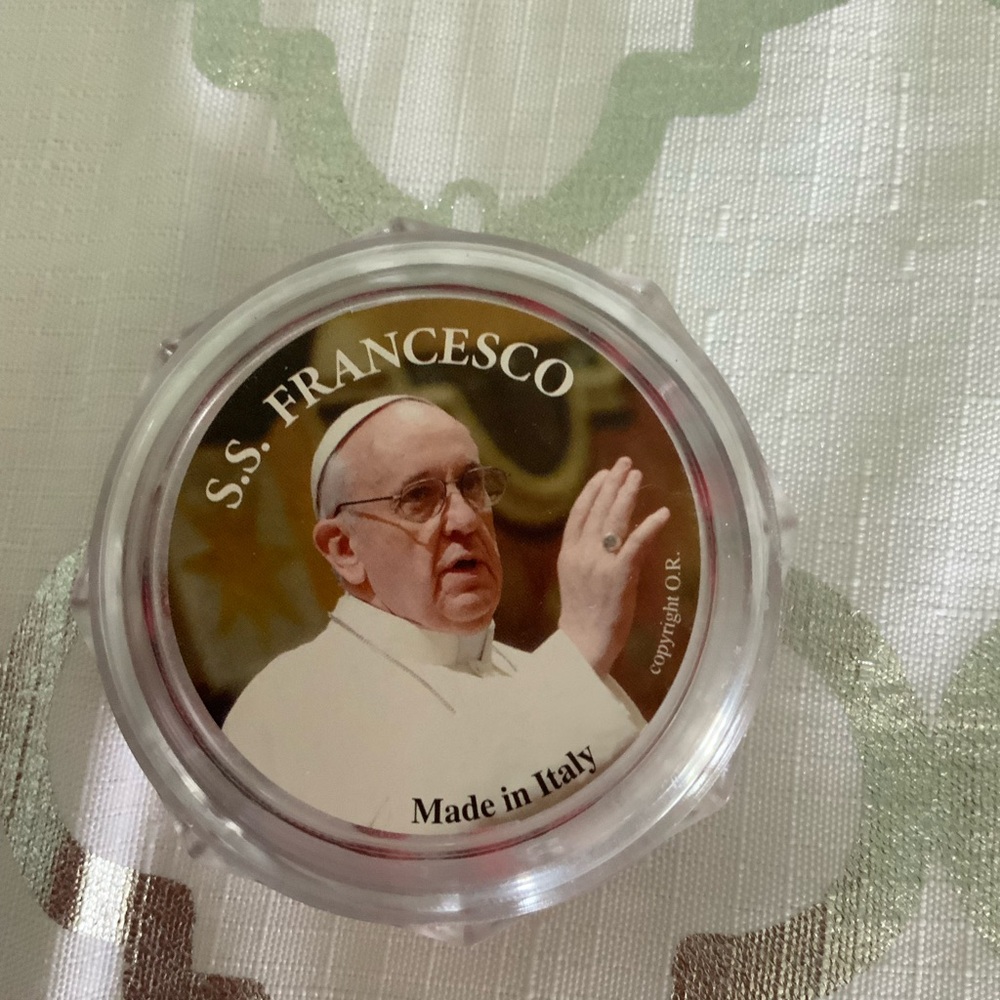 Pope Francis rosary, blessed in Italy